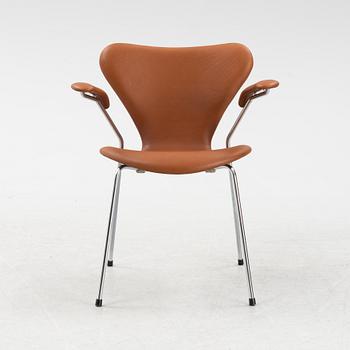 Arne Jacobsen, karmstol, "Sjuan", Fritz Hansen, formgiven 1952.