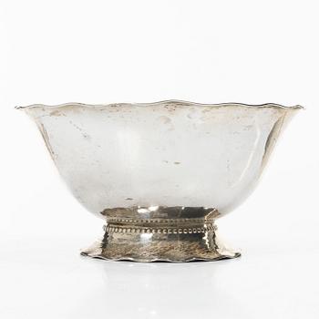 C.G. Hallberg, Bowl, silver, Stockholm 1944.