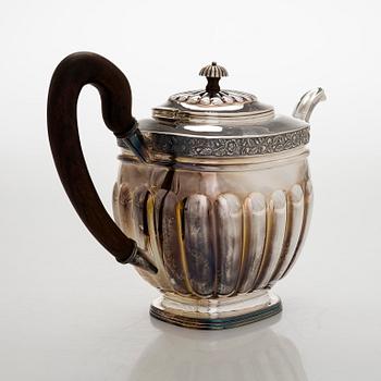 Coffee service, three parts, silver, Kultakeskus Oy, Hämeenlinna 1968-1980.