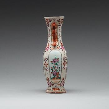VAS, kompaniporslin. Qingdynastin, Qianlong (1736-95).