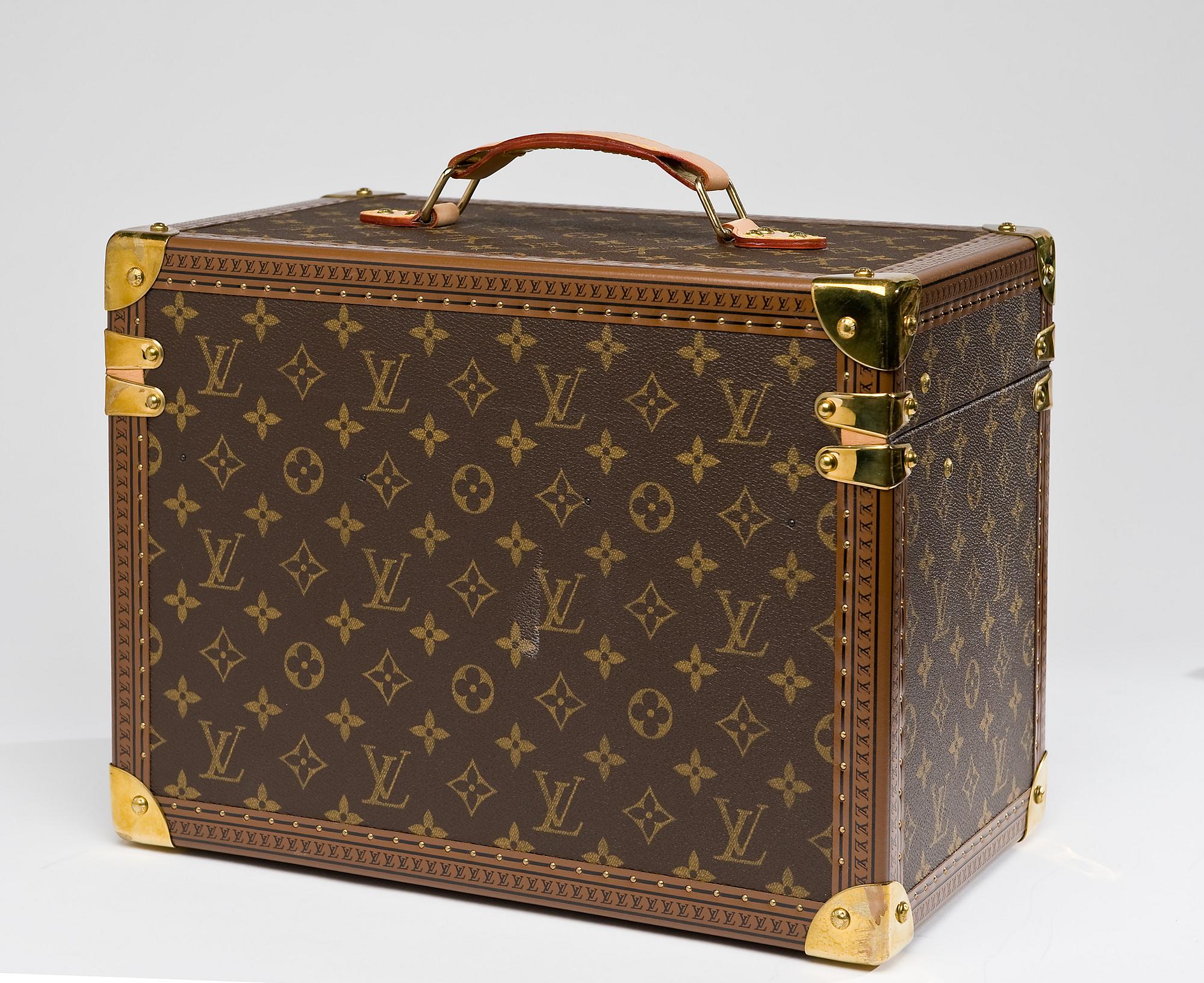 BOITE PHARMACIE, Louis Vuitton.