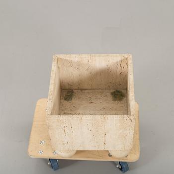 A TRAVERTINE FLOWER POT, second half of 20th century.