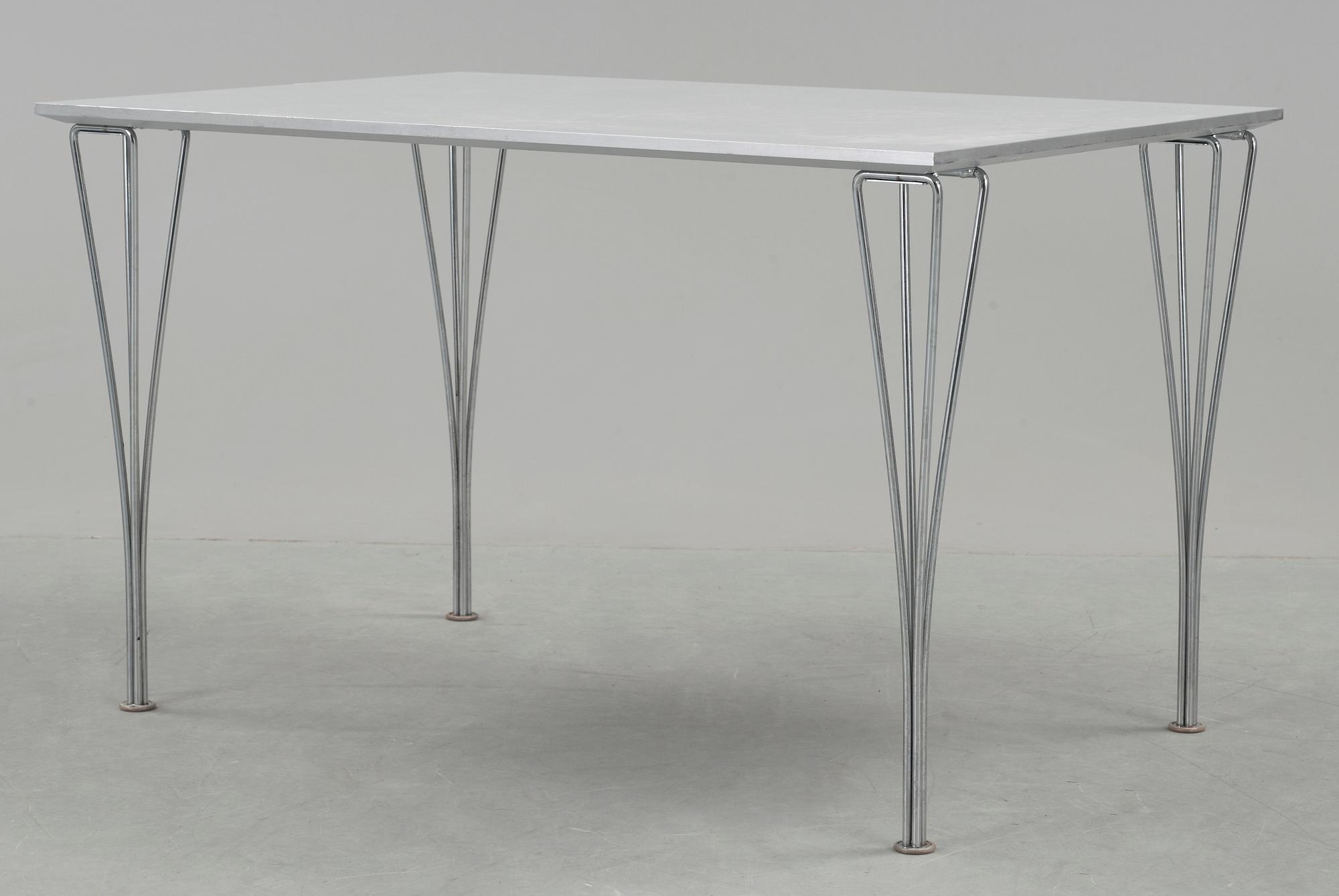 BORD, Bruno Mathsson och Piet Hein för Fritz Hansen.