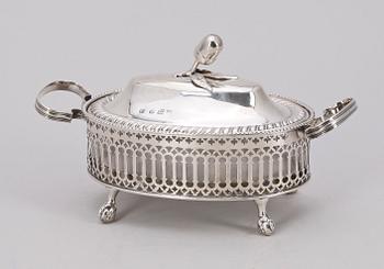 SKÅL, silver samt glas, Sheffield, England, Fenton Creswick & Co, 1775-76. Vikt ca 332 g.