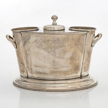 A plated champagne cooler, England, first half of the 20th century.