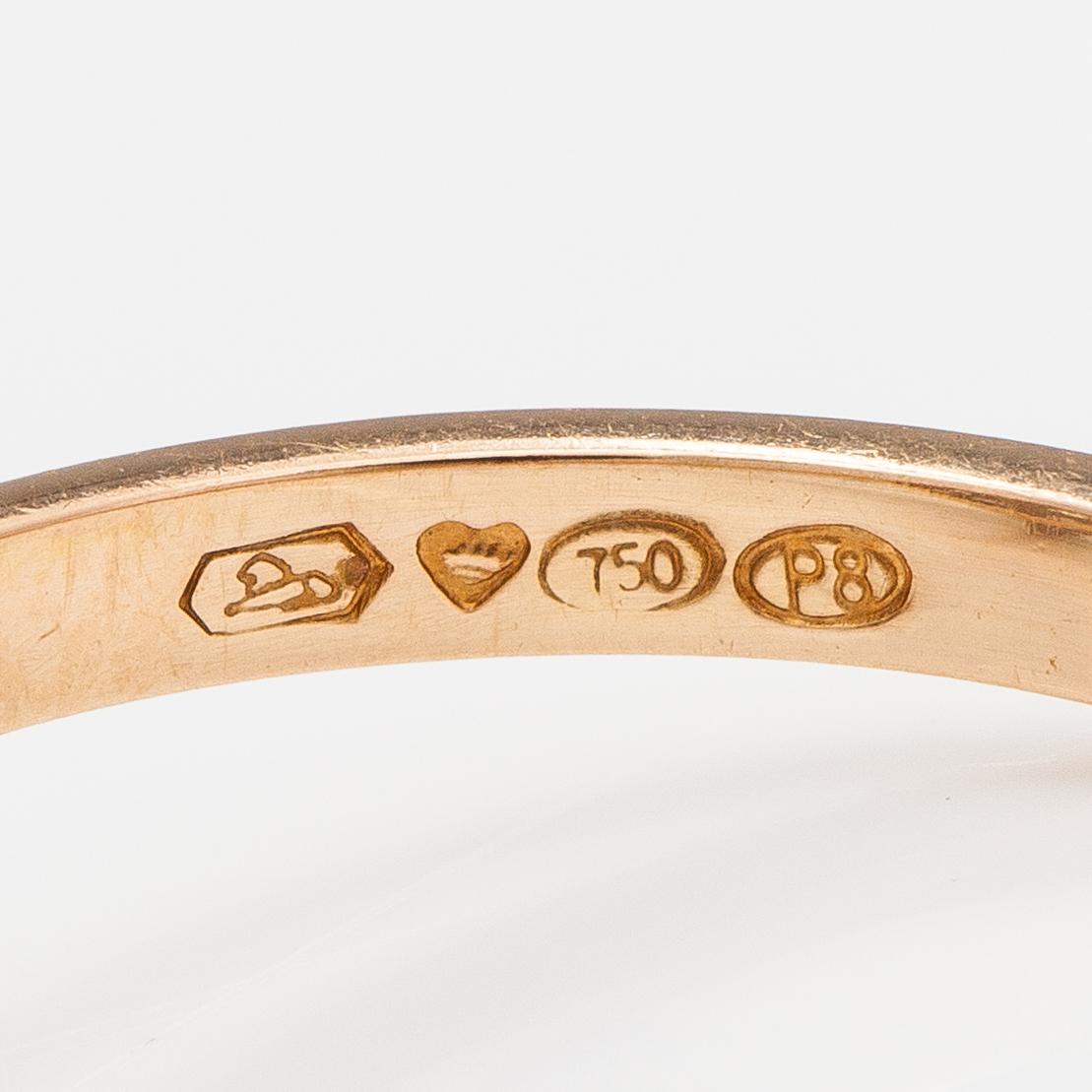 An 18K gold ring with diamonds ca. 0.35 ct in total. Kultakeskus, Hämeenlinna 1992.