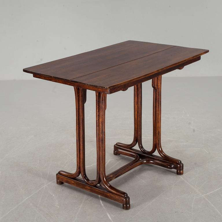 BORD, Thonet, etikettmärkt, 1900-tal.