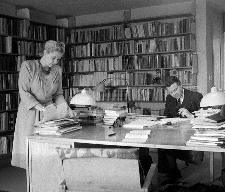 Alvar Aalto, a birch model '403' chair, O.Y. Huonekalu-ja Rakennustyötehdas, Finland mid 20th C. Alva & Gunnar Myrdal Collection.