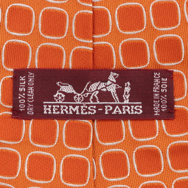 Hermès, 3 silk ties.