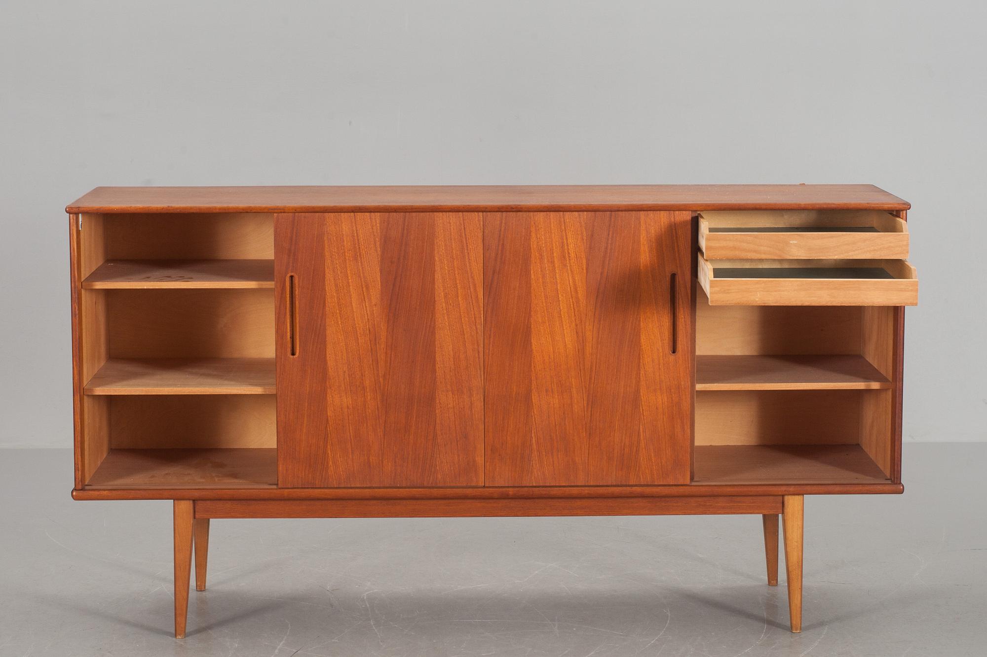 SIDEBOARD, teak. 1950/60-tal.