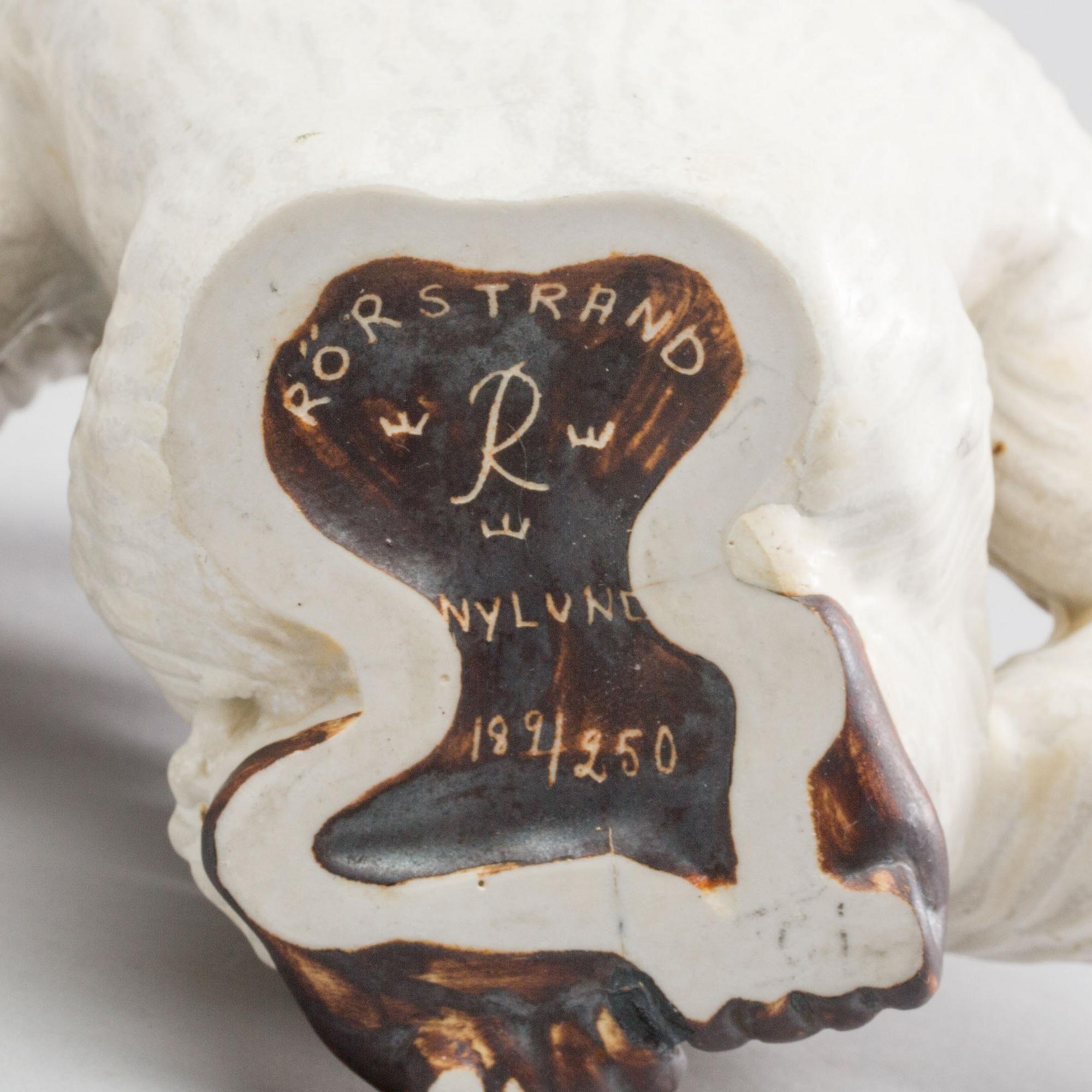 FIGURIN/APA, stengods. Gunnar Nylund, Rörstrand.