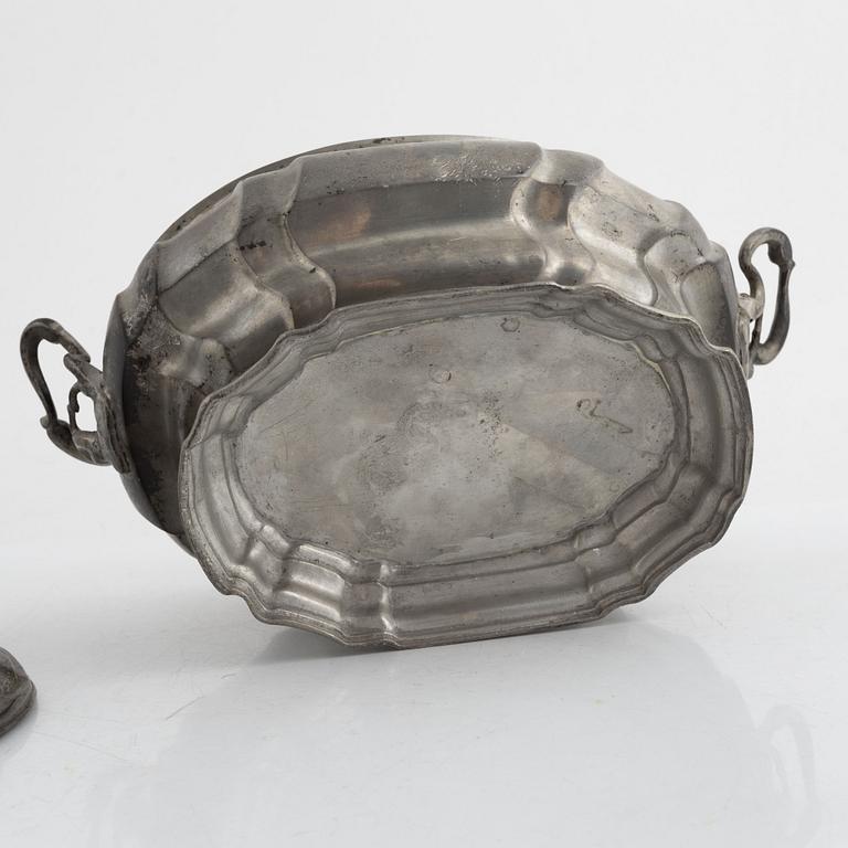 A rococo pewter tureen with cover, presumably Germany, 18th century.