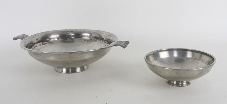 SKÅLAR, 2 st. Tenn, Firma Svenskt Tenn. 1944.