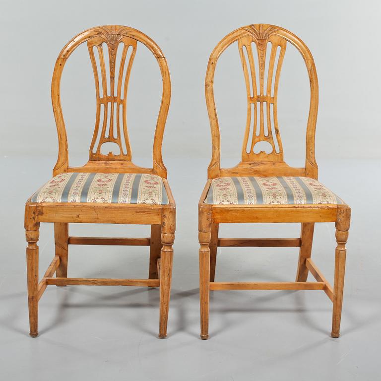 STOLAR, ett par, sengustavianska, omkring sekelskiftet 1800.