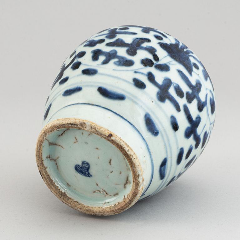 A blue and white jar, Transition, 17th Century.l.