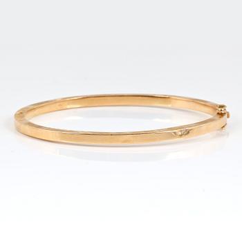 ARMBAND, 18 k guld. Vikt ca 8,76 g.