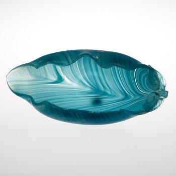 A Tyra Lundgren glass bowl, Venini, Murano, Italy 1930's-40's.