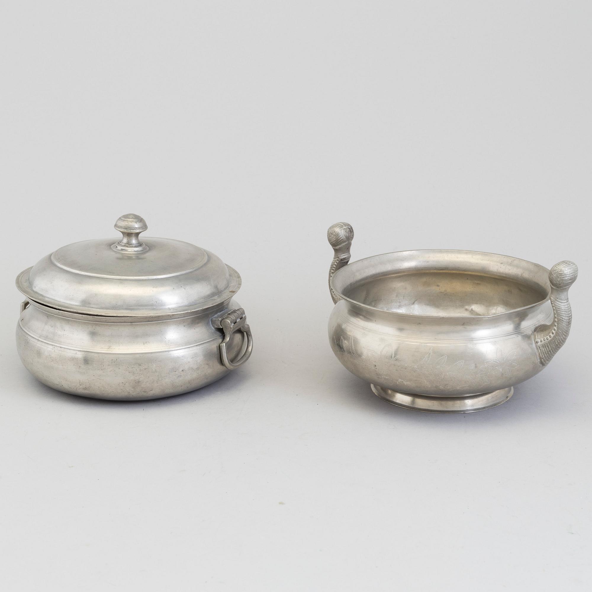 GRÖTSKÅL OCH KALLSKÅL, tenn, 1800-tal.