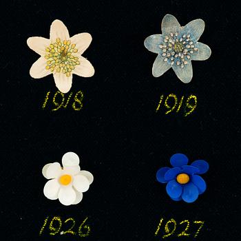FÖRSTAMAJBLOMMOR, samling, 1907-2016.