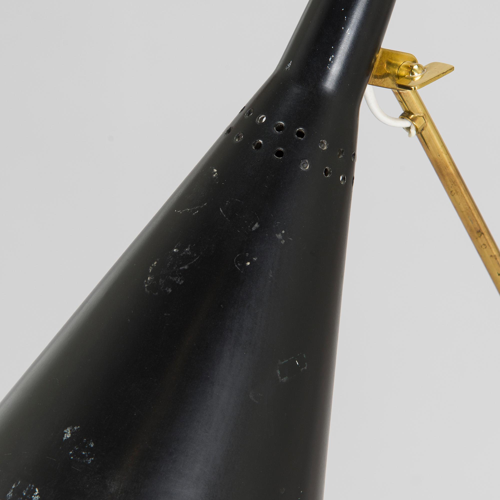 Tapio Wirkkala, A mid-20th-century 'K 10-11' floor light for Idman.