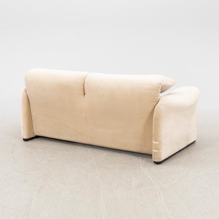 Vico Magistretti, soffa "Maralunga" för Cassina Italien sent 1900-tal.