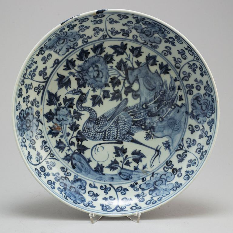 A large blue and white dish, Ming dynasty (1368-1644).