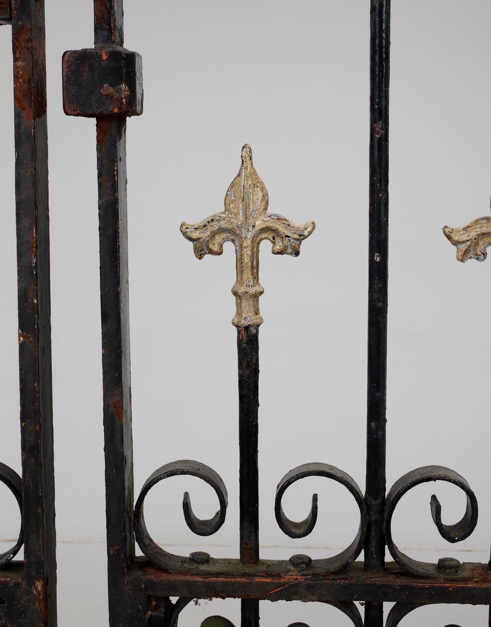 GRINDAR, ett par, smidesjärn, 1920/30-tal.