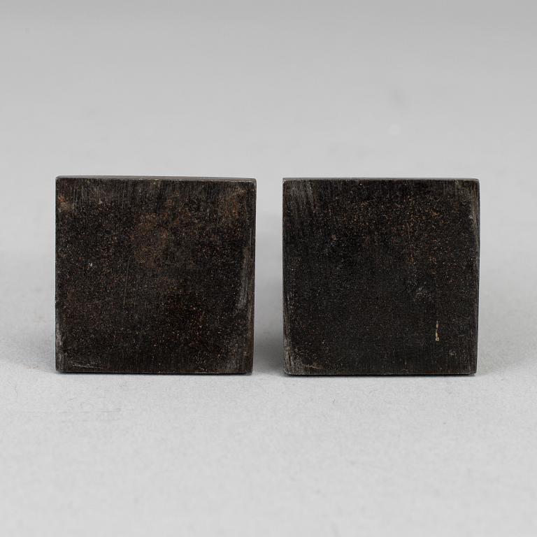 FIGURER, två stycken, gjutjärn, Empire, 1800-talets första hälft.