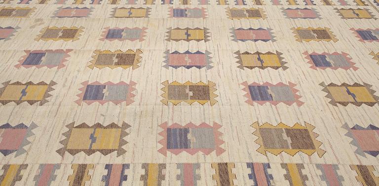 Märta Måås-Fjetterström, A CARPET, "Ljusa plador", flat weave, ca 344,5 x 254,5 cm, signed AB MMF.