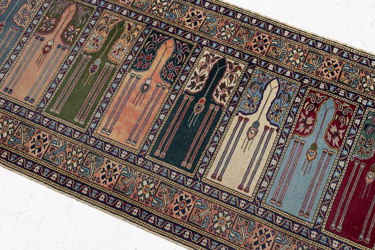 A gallery rug, Kayseri Saff, approx. 218 x 87 cm.