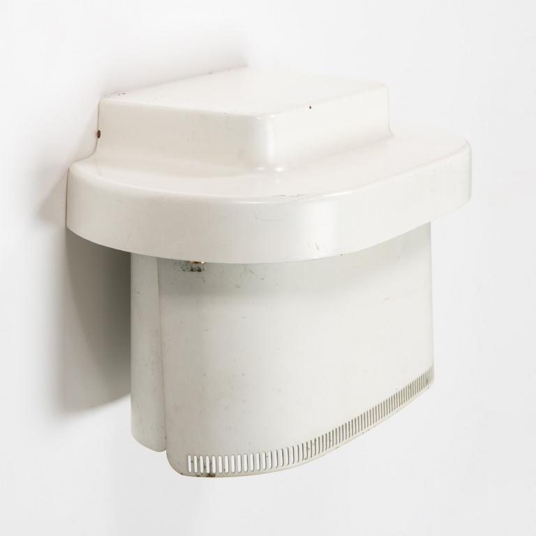 Alvar Aalto, a wall light 'A901' for Valaistustyö.