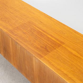 Josef Frank, sideboard, modell 1015, Firma Svenskt Tenn, före 1985.