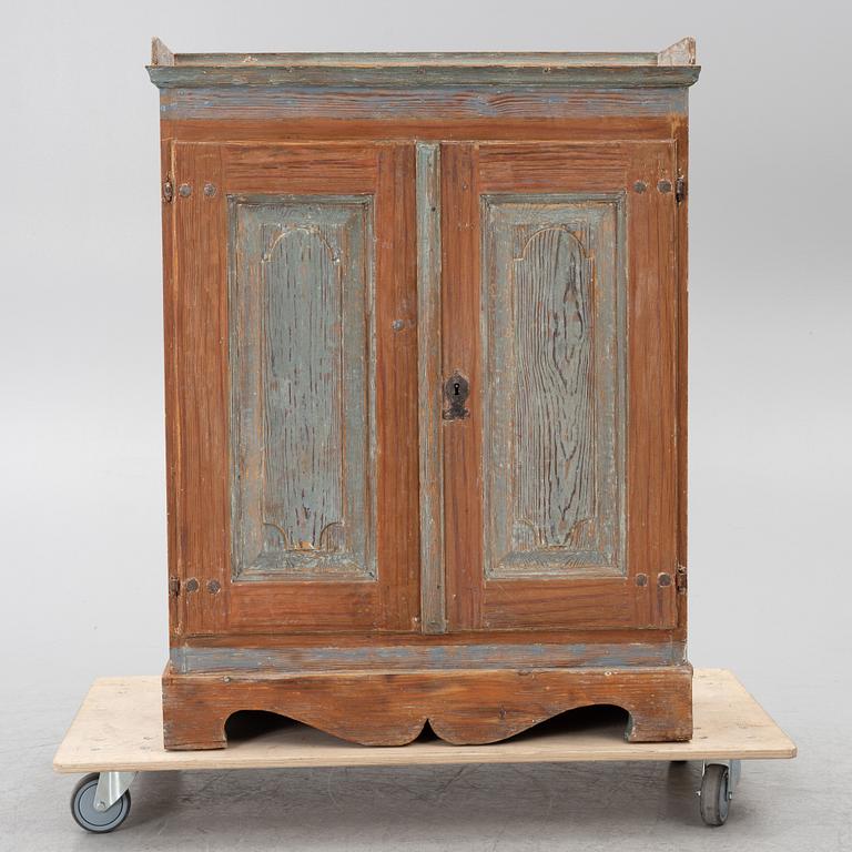 Cabinet, 19th century.