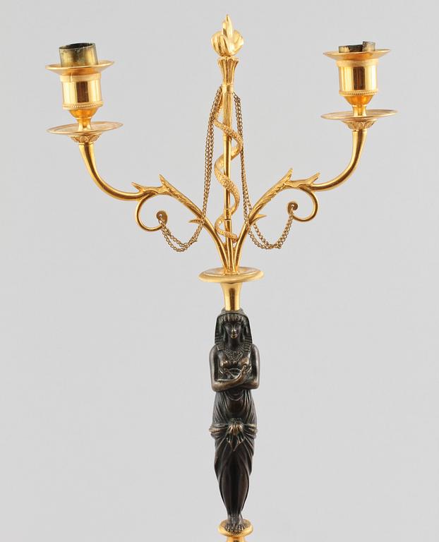 KANDELABRAR, ett par, empirestil, 1900-tal.
