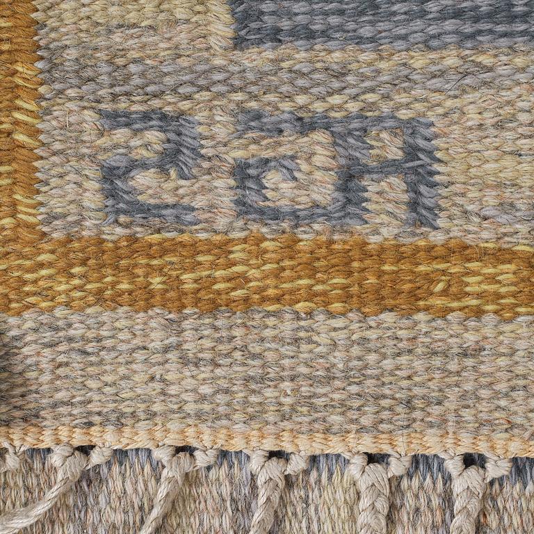 Anna-Greta Sjöqvist, matto, flat weave, ca 260 x 168,5-172,5 cm, signed AGS.