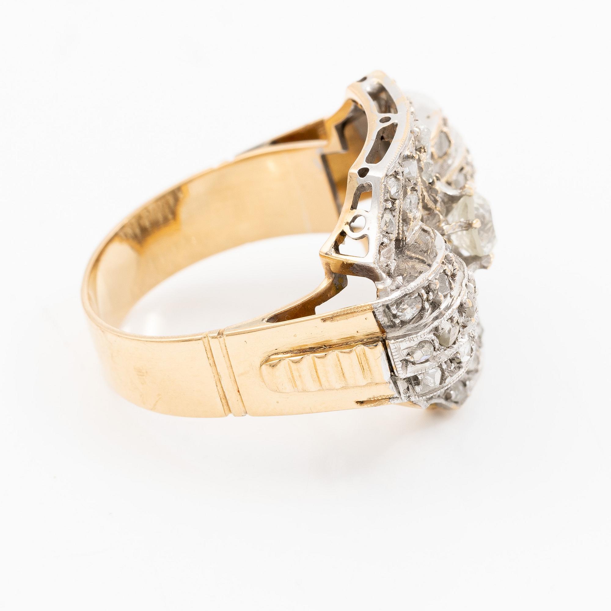 Ring 18K guld och platina med gammalslipad diamant och rosenslipade diamanter.