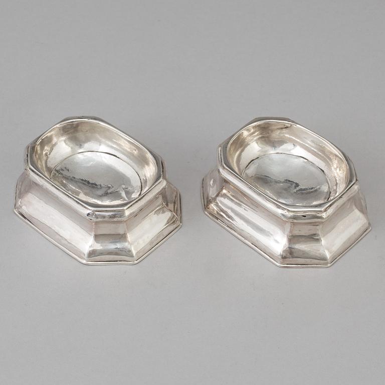 A pair of 18th century silver salt cellars, mark of Mary Rood, London 1722.