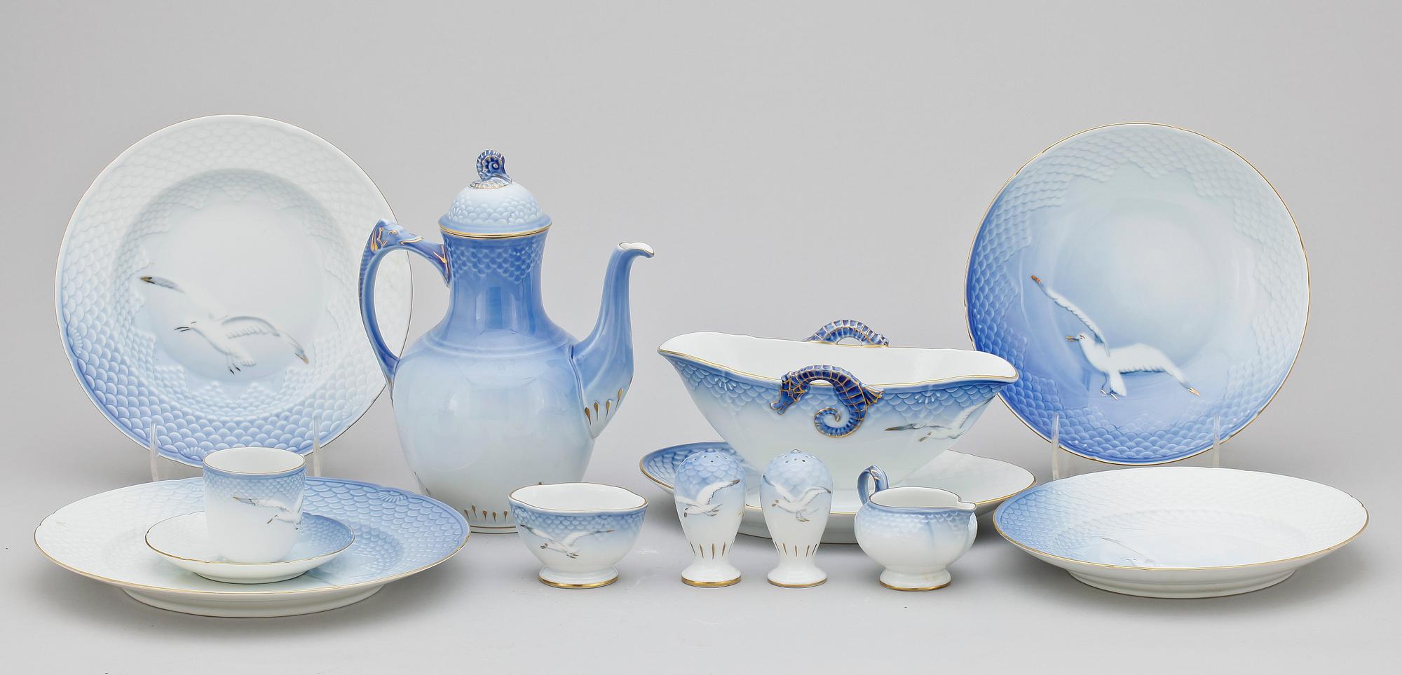 MAT- OCH KAFFESERVIS, 55 delar, porslin, "Måsen", Bing & Gröndahl.