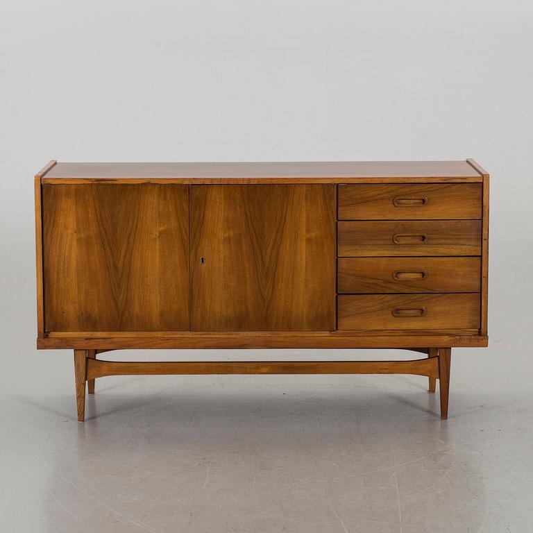 SIDEBOARD, valnöt, 1950/60-tal.