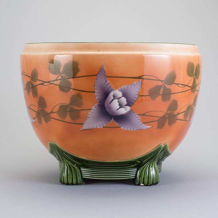 YTTERFODER, flintgods, Villeroy & Bosch, omkring sekelskiftet 1900.