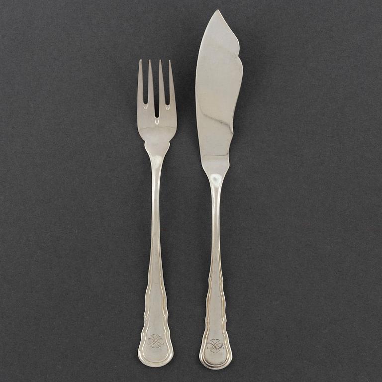 CG HALLBERG, 12 pieces of silver fish cutlery from Stockholm, 1930-1.