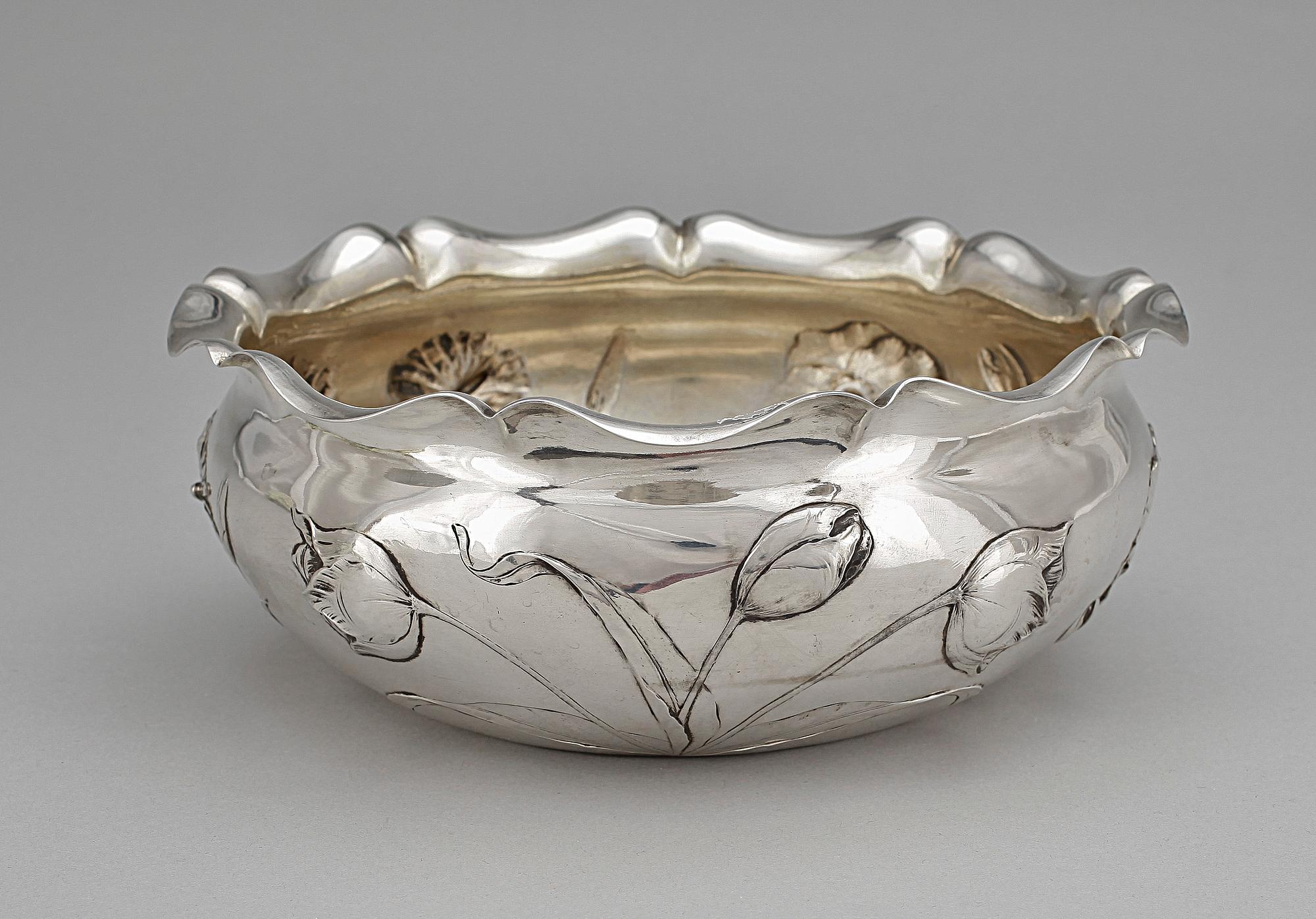 SKÅL, silver. A. Dragsted, Danmark, Jugend, 1900-talets första kvartal. Vikt 343 g.