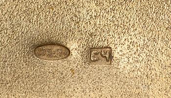 CIGARETTETUIER, 2 st, silver, Moskva 1927-1955 samt Helsingfors 1928. Tot. vikt 275 g.