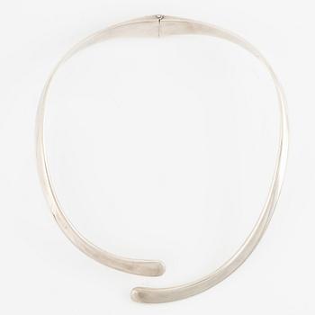 Necklace, silver,