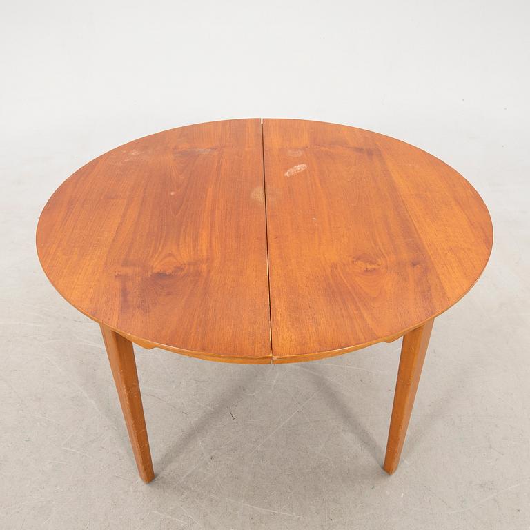 Dining table, mid/second half of the 20th century.