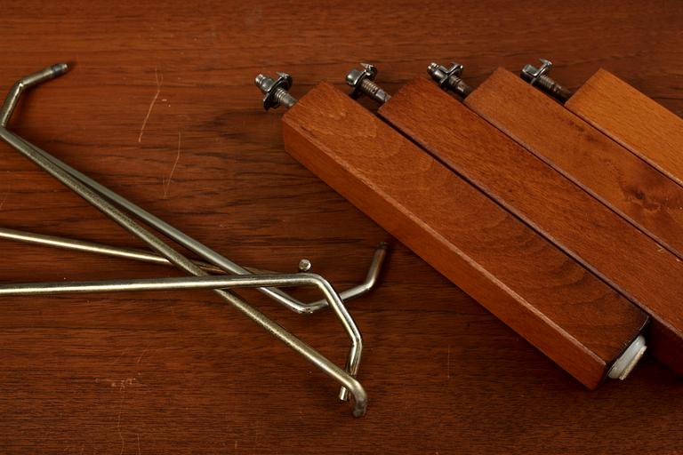 HYLLSEKTIONER, "Royal system", Poul Cadovius, Danmark, 1900-talets tredje kvartal.