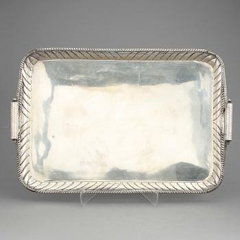 BRICKA, silver, troligen Baltikum, 1900-tal. Vikt  2160 g.