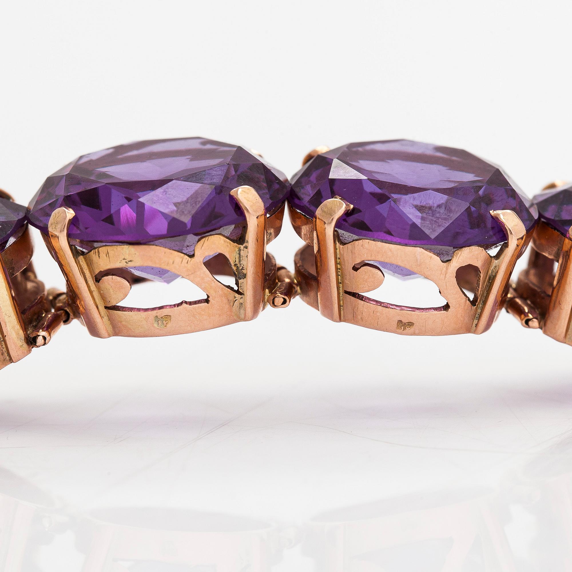 Armband, 18K guld, syntetiska safirer. Egypten.