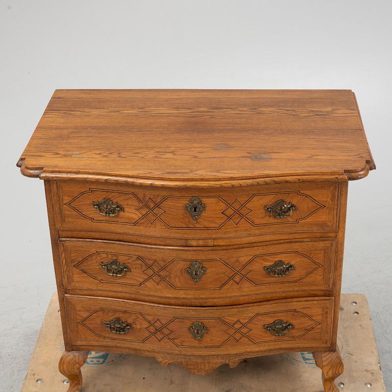 A late Baroque chest of drawers, 18th Century.