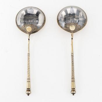 Skedar, ett par, silver, Moskva, Ryssland 1891.